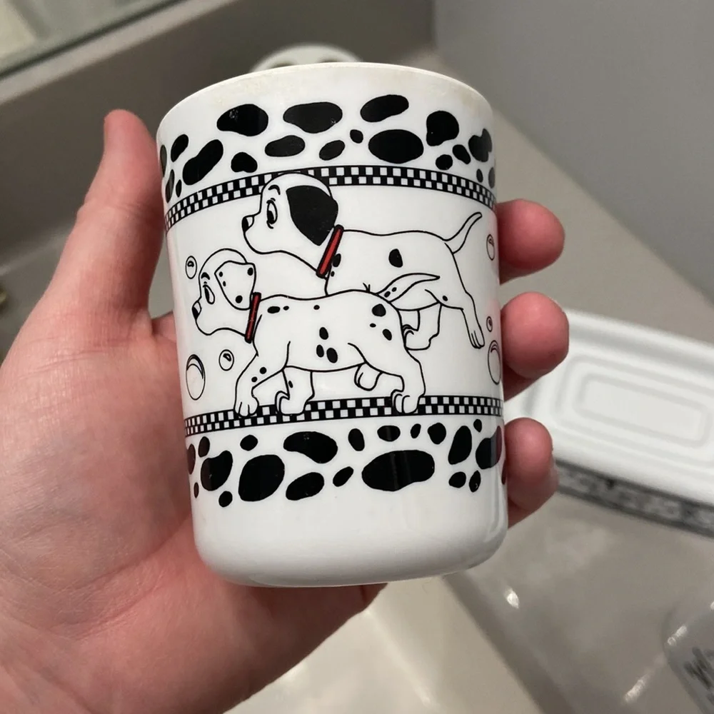 101 Dalmatians vintage 90s bathroom decor tissue, toothbrush holder, soap, & cup